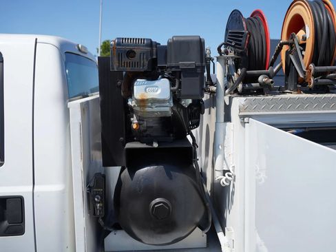 Used 2013 Ford F550 4x4 Crew Cab Super Duty w/ Payload Upgrade Pkg image 17