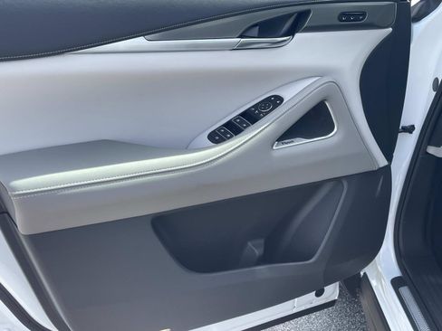 Used 2026 INFINITI QX60 Luxe w/ Cargo Package FWD image 13