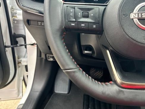 Used 2025 Nissan Kicks SR w/ Illumination Package FWD image 22