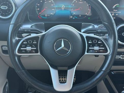 Used 2020 Mercedes-Benz GLB 250 4MATIC image 25