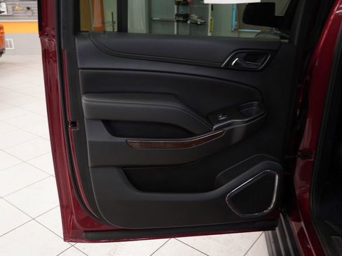 Used 2018 Chevrolet Suburban LT AWD/4WD image 22