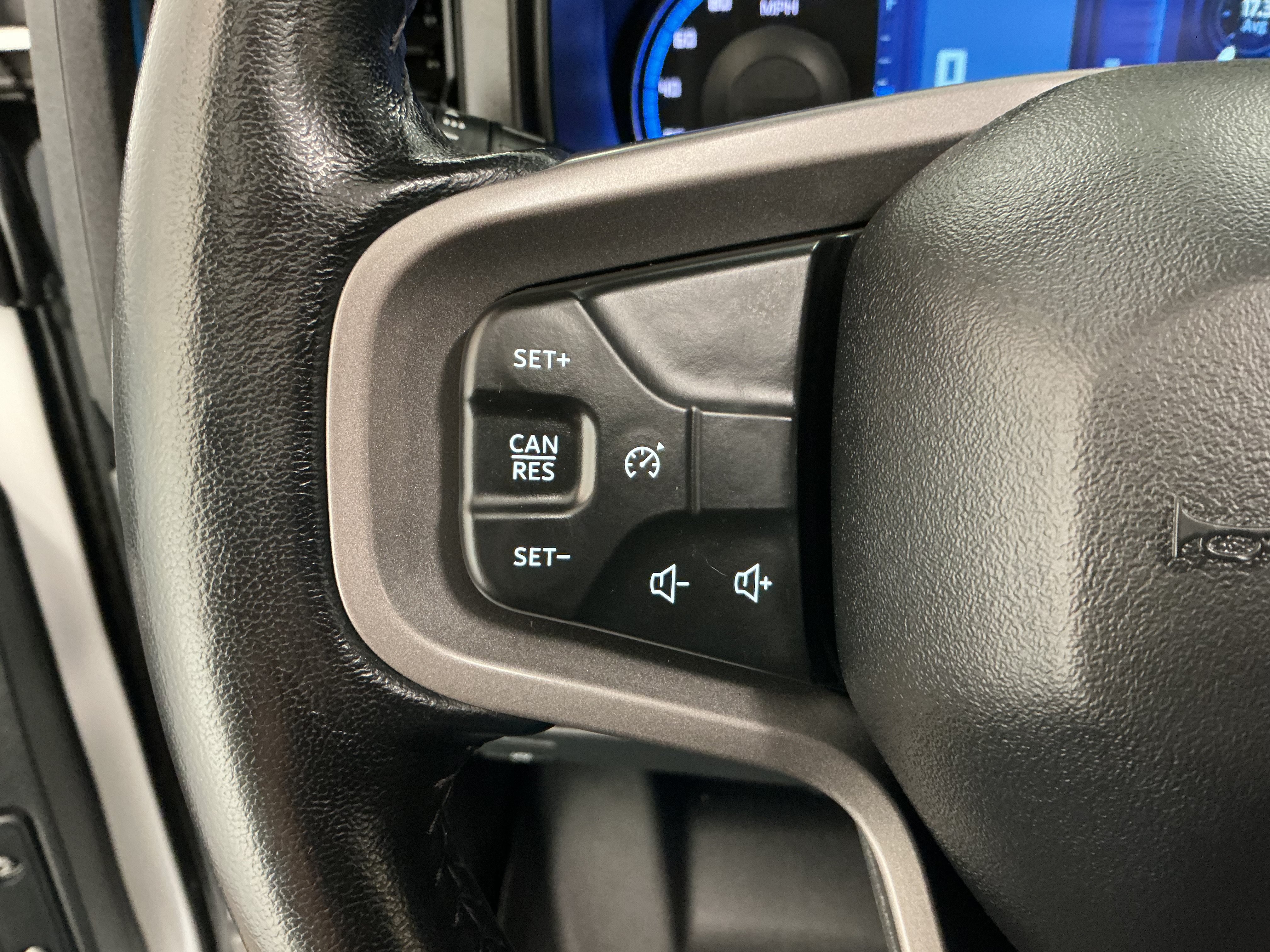 Used 2023 Ford Bronco Black Diamond AWD/4WD image 21