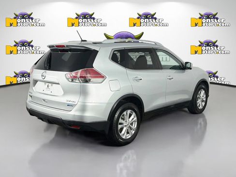Used 2015 Nissan Rogue SV AWD/4WD image 5