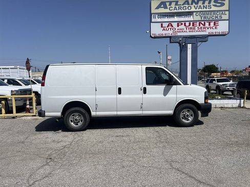 Used 2023 GMC Savana 2500 w/ Driver Convenience Package RWD image 2
