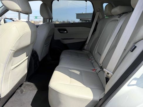 Used 2022 Nissan Rogue SV w/ SV Premium Package image 14