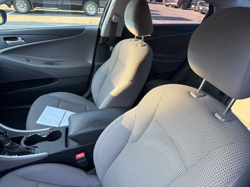 Used 2011 Hyundai Sonata GLS FWD image 8