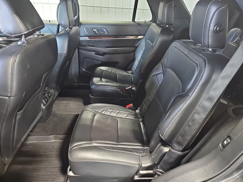 Used 2018 Ford Explorer Platinum AWD/4WD image 27