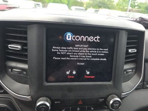 Used 2019 RAM 1500 Big Horn AWD/4WD image 12