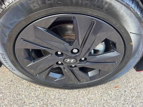 Used 2023 Hyundai Elantra SEL w/ Cargo Package image 33