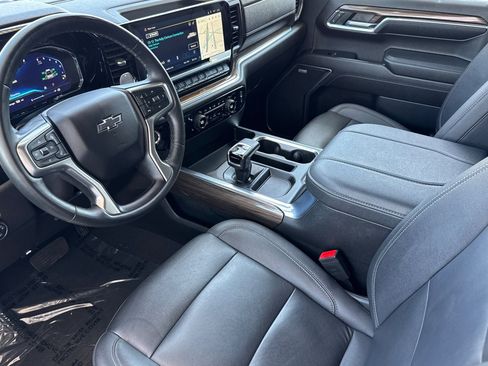 Used 2023 Chevrolet Silverado 1500 RST w/ Convenience Package II RWD image 4