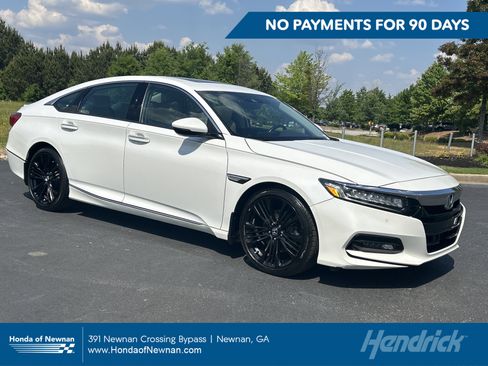 Used 2018 Honda Accord Touring image 1