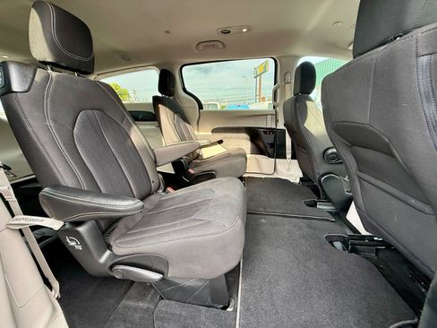 Used 2024 Chrysler Voyager LX FWD image 37