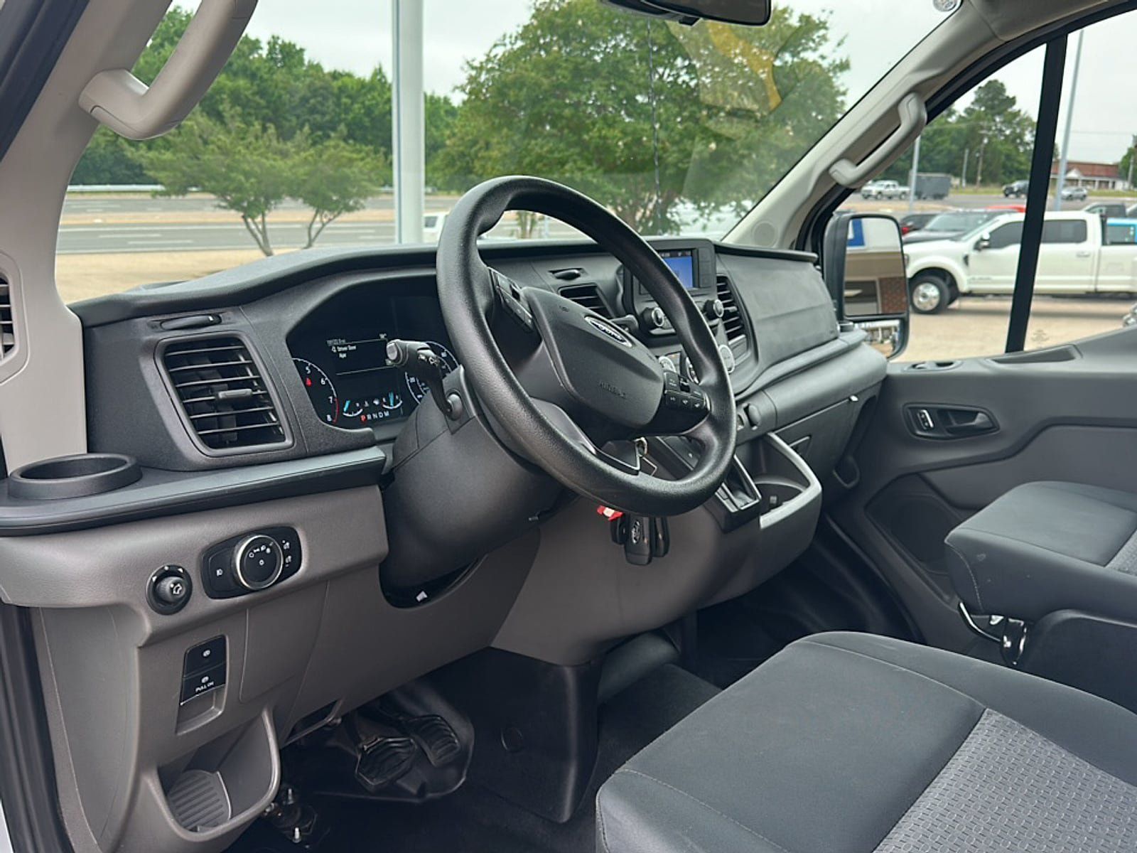 Used 2025 Ford Transit 250 Low Roof w/ Exterior Upgrade Package RWD image 10