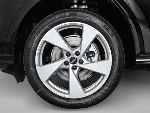 New 2025 Audi Q5 Premium Plus image 24