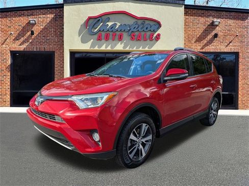 Used 2016 Toyota RAV4 XLE image 4