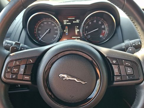 Used 2015 Jaguar F-TYPE Convertible RWD image 18