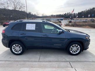 Used 2020 Jeep Cherokee Latitude video 2