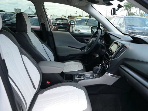 Used 2024 Subaru Forester Premium AWD/4WD image 28