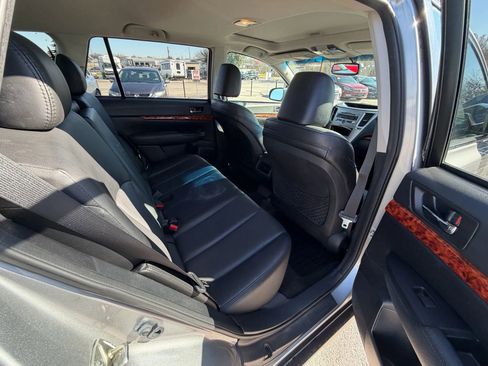 Used 2011 Subaru Outback 2.5i Limited w/ PWR Moonroof Pkg image 21