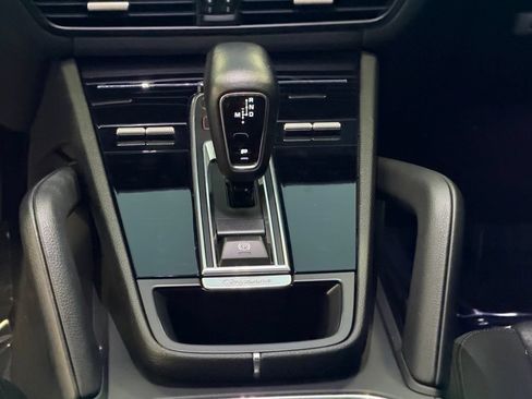 Certified 2021 Porsche Cayenne Coupe AWD/4WD image 19