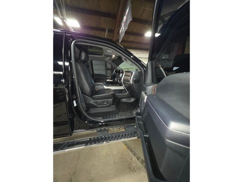 Used 2018 Ford F350 Lariat w/ Tow Technology Bundle image 15