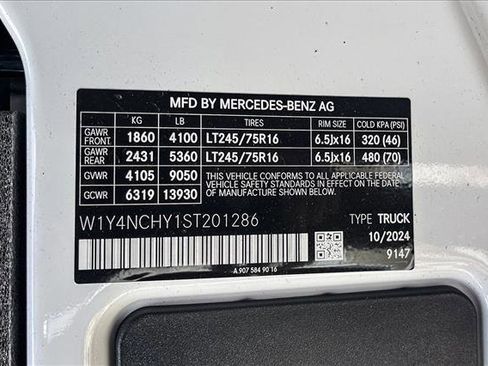 Used 2025 Mercedes-Benz Sprinter 2500 image 25