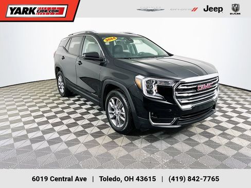 Used 2024 GMC Terrain SLT image 1
