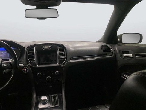 Used 2019 Chrysler 300 S RWD image 20
