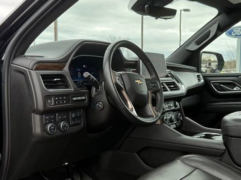 Used 2023 Chevrolet Suburban High Country AWD/4WD image 15