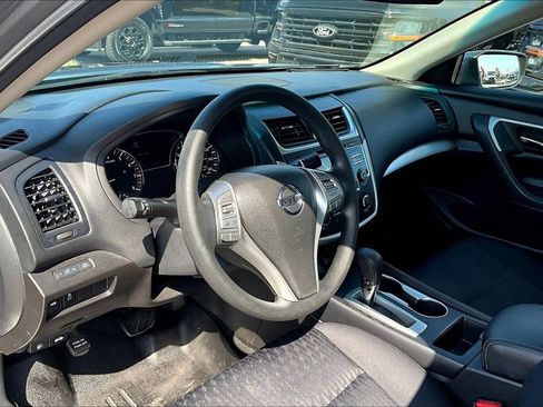 Used 2018 Nissan Altima 2.5 S w/ S Convenience Package FWD image 13