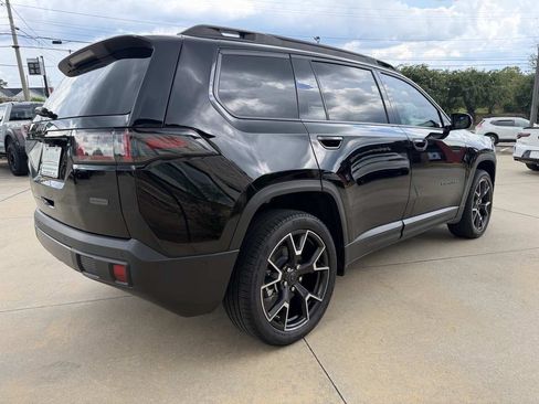 Used 2026 Jeep Cherokee Overland w/ Trailer Tow Group AWD/4WD image 6