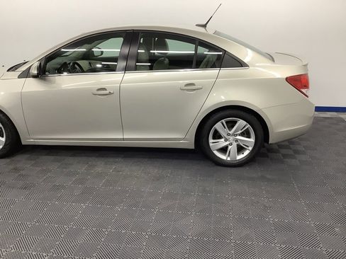 Used 2014 Chevrolet Cruze Diesel image 4