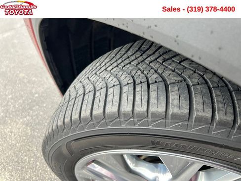 Used 2022 Toyota Highlander Limited image 26