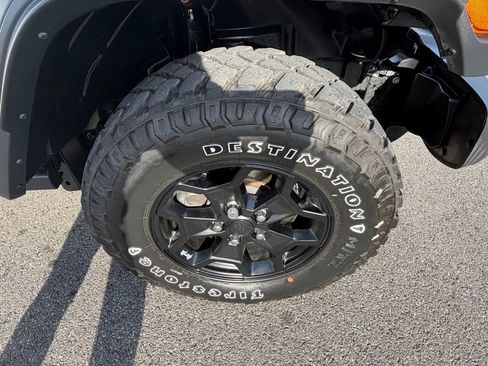 Used 2023 Jeep Wrangler Unlimited w/ Cold Weather Group image 15