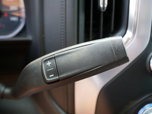 Used 2019 GMC Sierra 1500 SLT w/ SLT Premium Plus Package AWD/4WD image 24