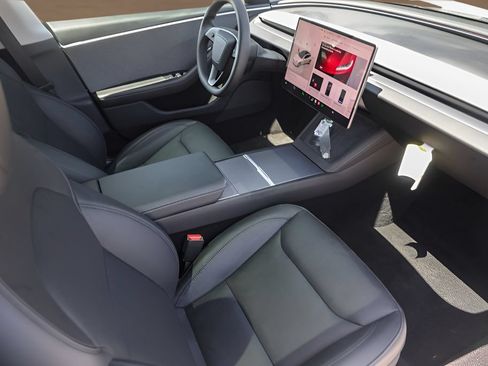 Used 2025 Tesla Model 3 Long Range RWD image 25