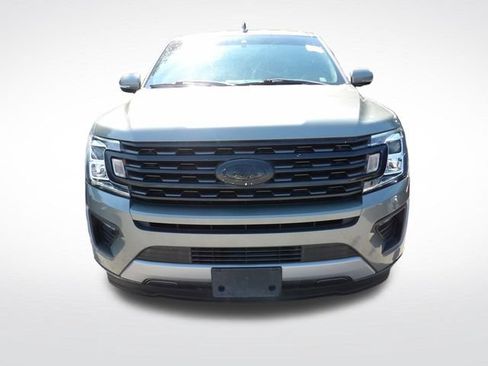 Used 2019 Ford Expedition XLT w/ Equipment Group 202A RWD image 4