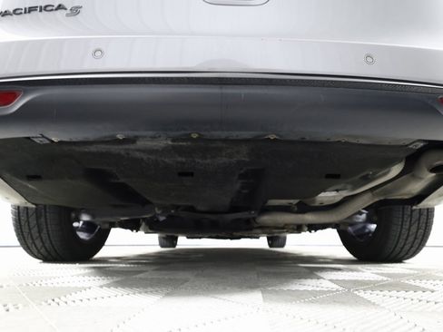 Used 2018 Chrysler Pacifica Touring Plus w/ S Appearance Package image 47