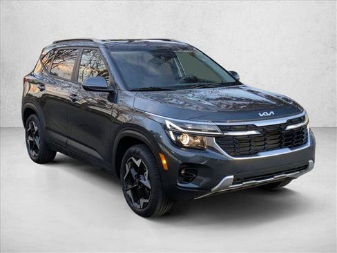 Used 2025 Kia Seltos S image 3