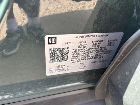 Used 2025 Chevrolet Trax LT FWD image 28
