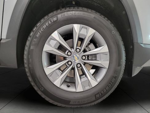 Used 2025 Chevrolet Equinox LT image 4