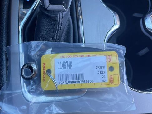 Used 2021 Jeep Grand Cherokee Limited image 15