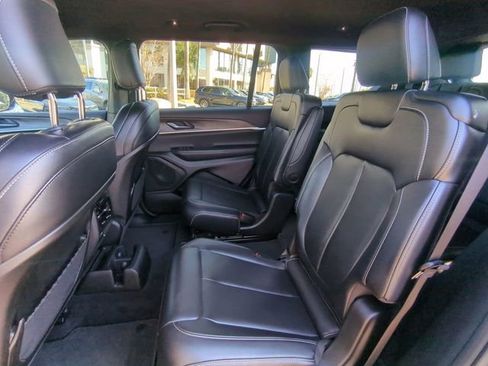 Certified 2024 Jeep Grand Cherokee L Limited image 17