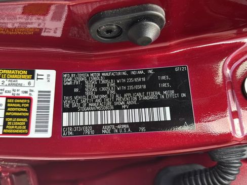 Used 2021 Toyota Highlander XLE FWD image 24