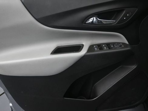 Used 2024 Chevrolet Equinox LS w/ Sport Edition FWD image 11