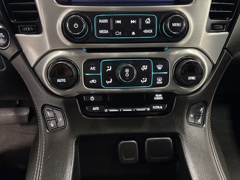 Used 2020 GMC Yukon XL SLT image 19