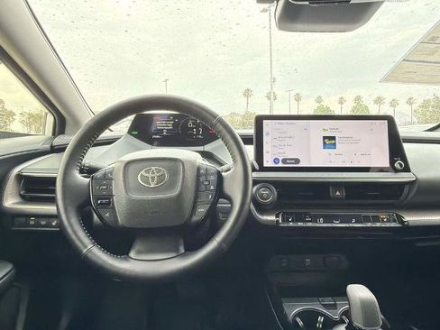 Used 2024 Toyota Prius XLE FWD image 11