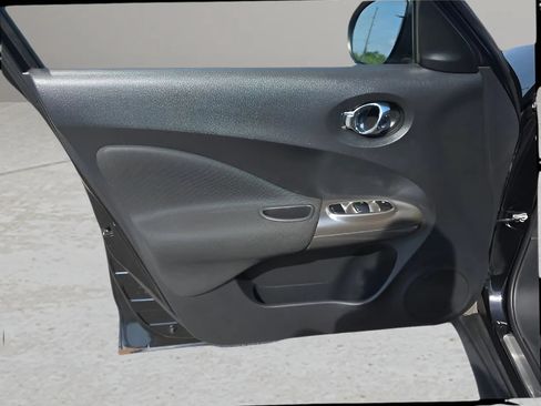 Used 2013 Nissan Juke SV FWD image 9
