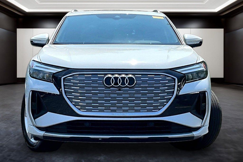 Used 2024 Audi Q4 e-tron Premium Plus AWD/4WD image 2