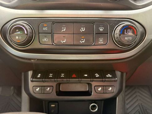 Used 2017 Chevrolet Colorado ZR2 AWD/4WD image 34